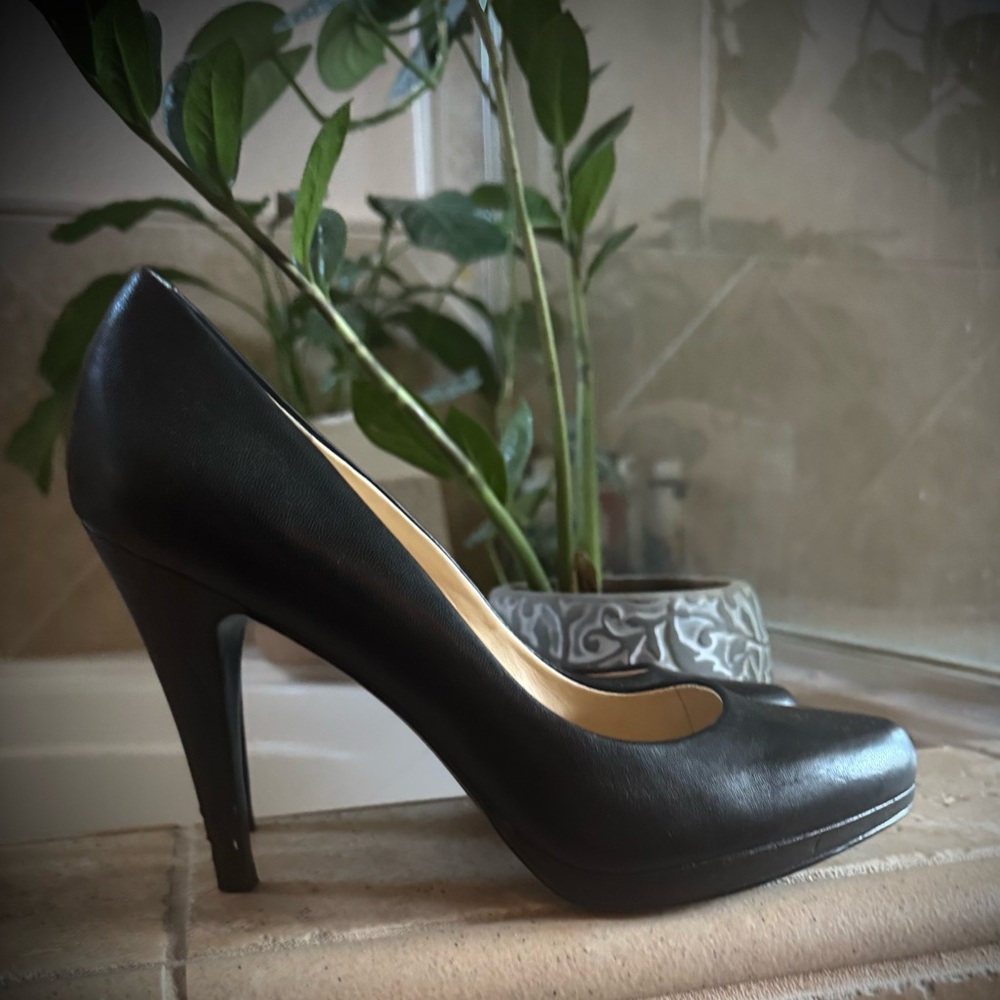 Nine West Classic Black Heels